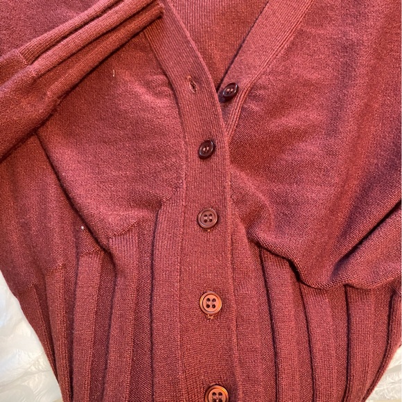 Cropped Button Sweater - Picture 3 of 3